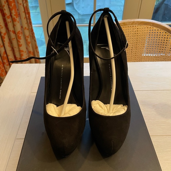 Giuseppe Zanotti ladies suede platforms - Picture 7 of 8